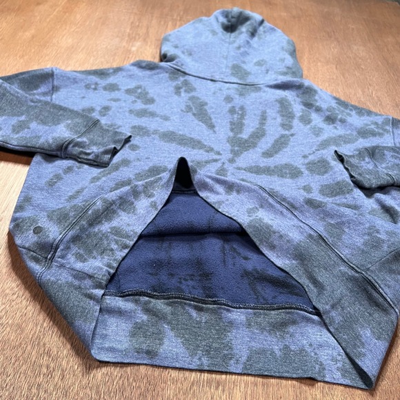 Zella Womens XL Blue Tie Dye Spiral Hoodie Sweatshirt Thumbholes NR446307MI FA20 - Picture 10 of 10